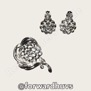 Vintage Lisner Clip on Earrings With Matching Brooch